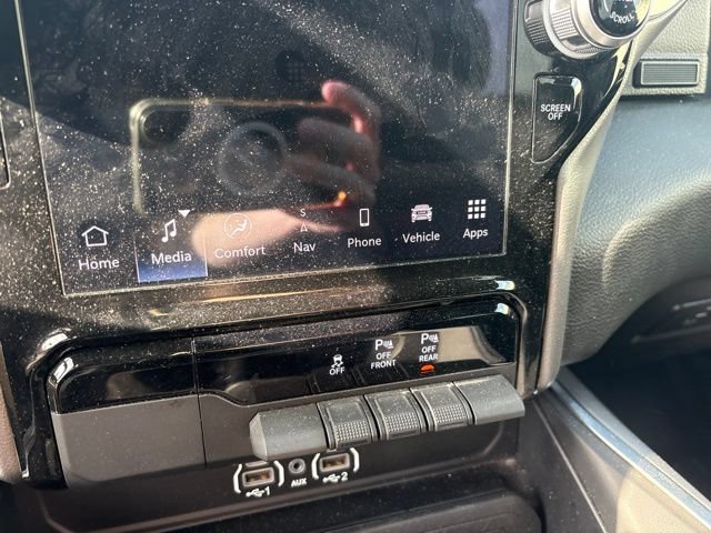 Used 2025 RAM 1500 Big Horn AWD/4WD image 32