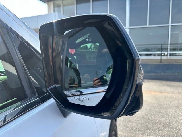 Used 2021 Chevrolet Tahoe LT w/ Luxury Package AWD/4WD image 27