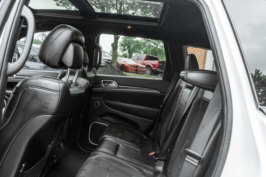 Used 2020 Jeep Grand Cherokee SRT w/ Trailer Tow Group IV AWD/4WD image 28