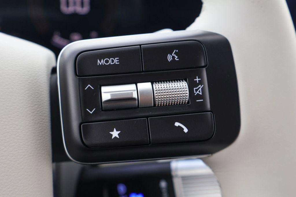 New 2026 Hyundai Santa Fe SE FWD image 18