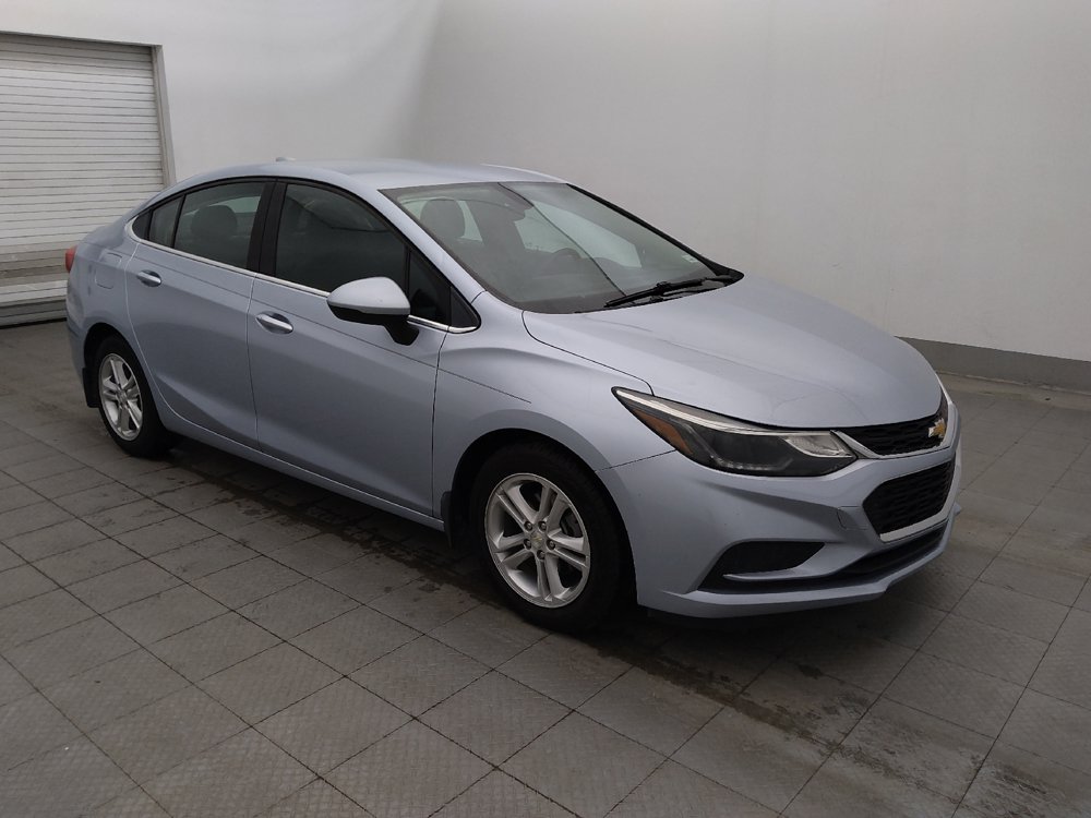 Used 2018 Chevrolet Cruze LT w/ Convenience Package FWD image 11