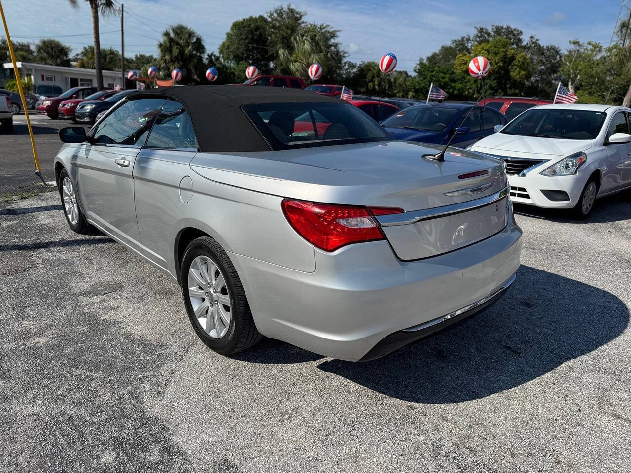 Used 2012 Chrysler 200 Touring FWD image 6
