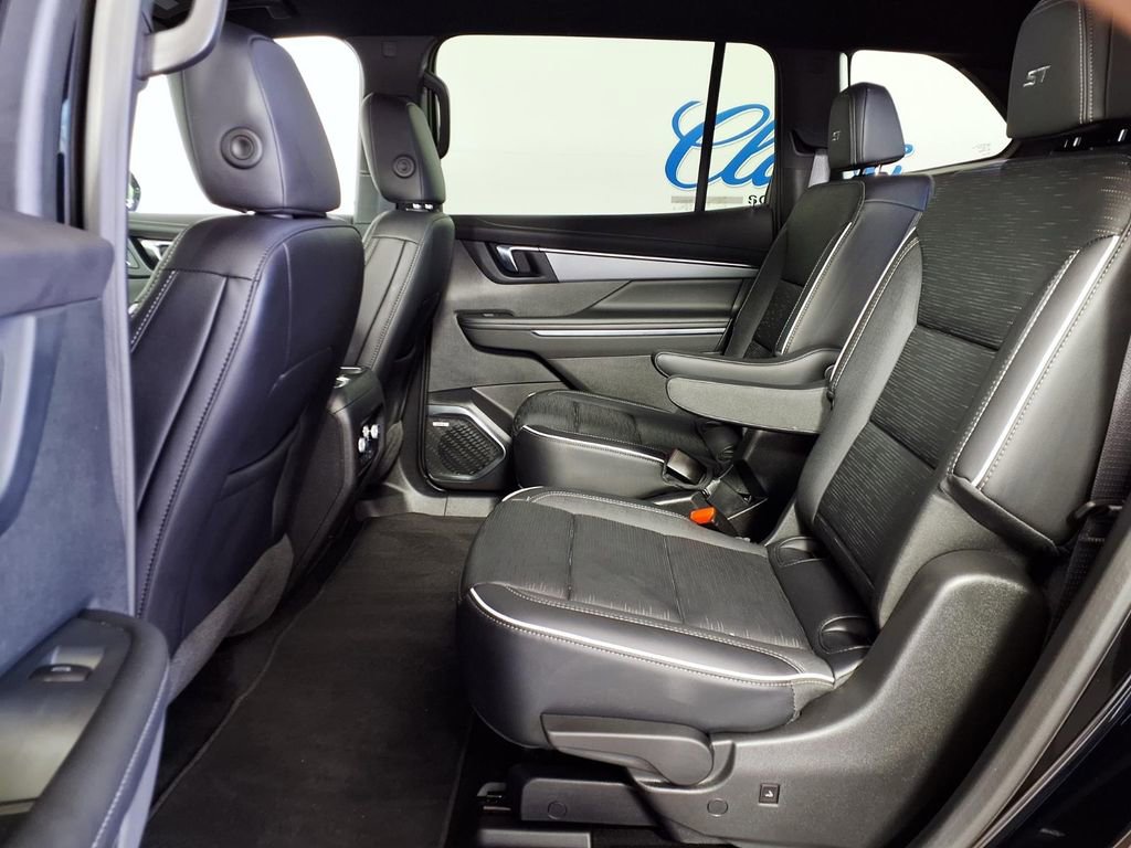 Used 2025 Buick Enclave Sport Touring w/ Super Cruise Package image 8