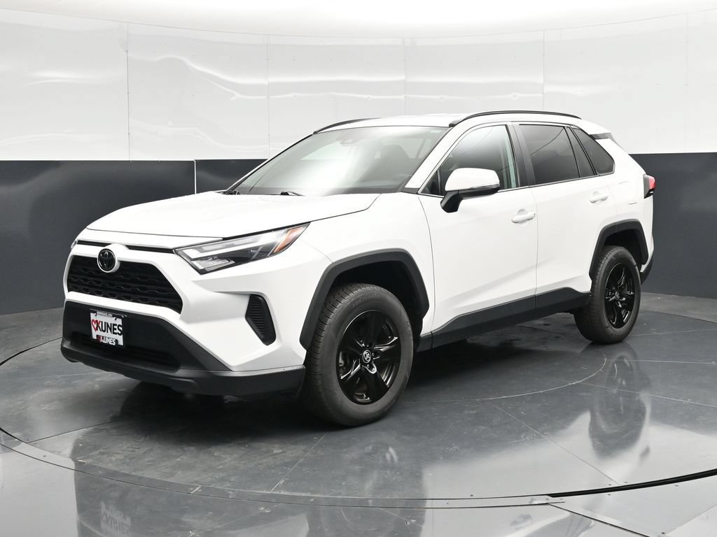 Used 2024 Toyota RAV4 XLE w/ Weather Package AWD/4WD image 5