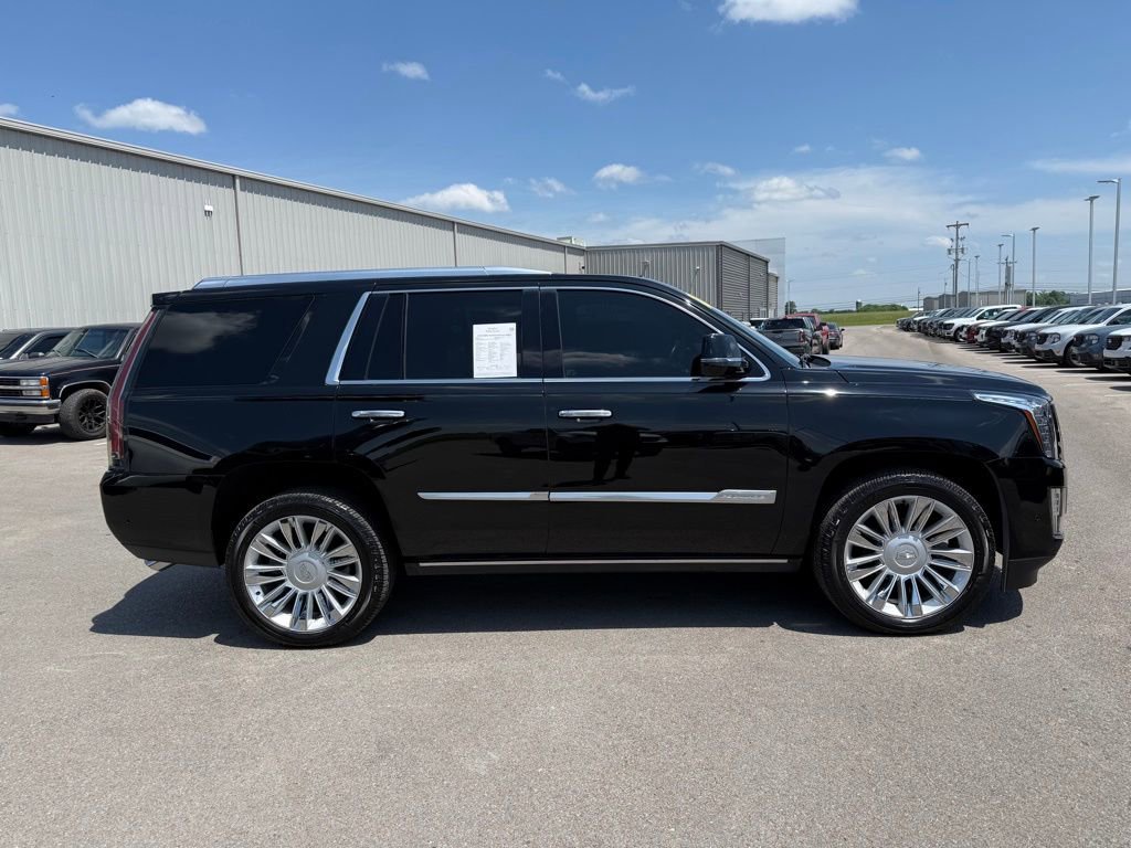 Used 2020 Cadillac Escalade Platinum AWD/4WD image 36