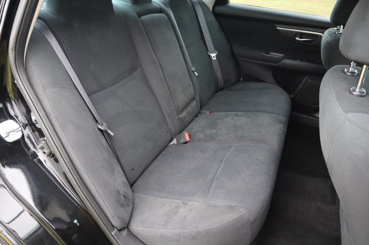 Used 2015 Nissan Altima 2.5 SV image 13