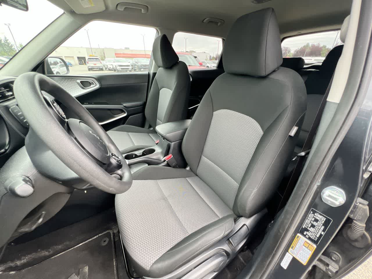 Used 2024 Kia Soul LX w/ Option Group 015 FWD image 11