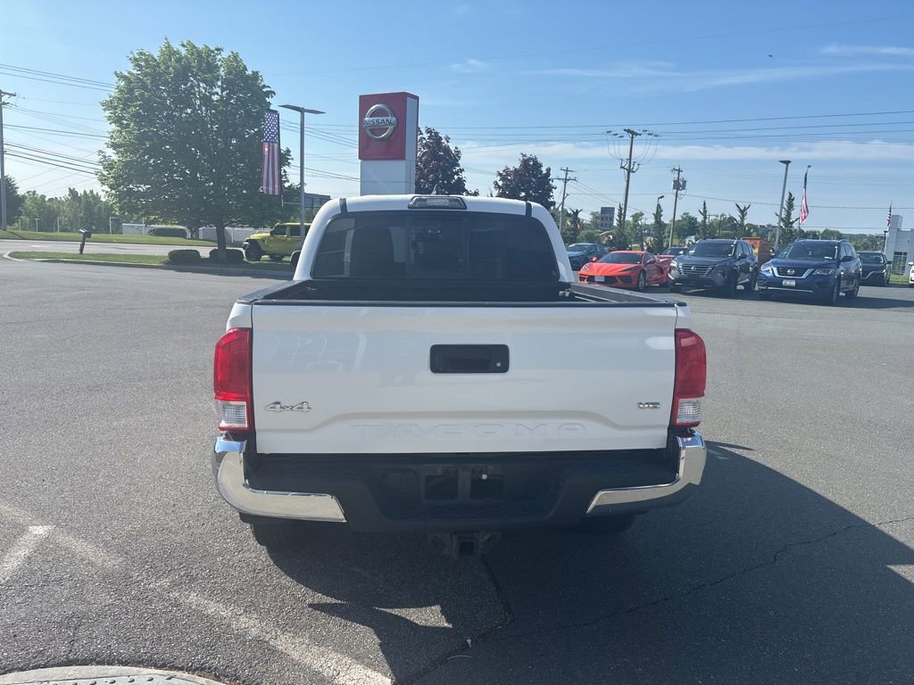 Used 2017 Toyota Tacoma SR5 w/ Tow Package AWD/4WD image 6