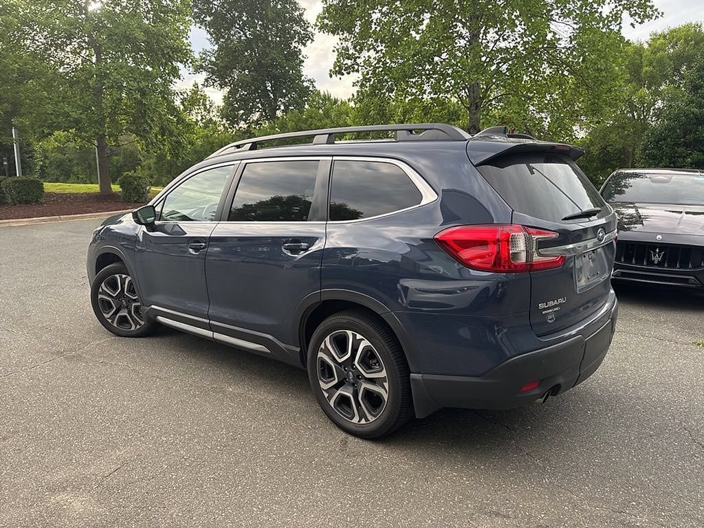 Used 2024 Subaru Ascent Limited w/ Technology Package AWD/4WD image 3