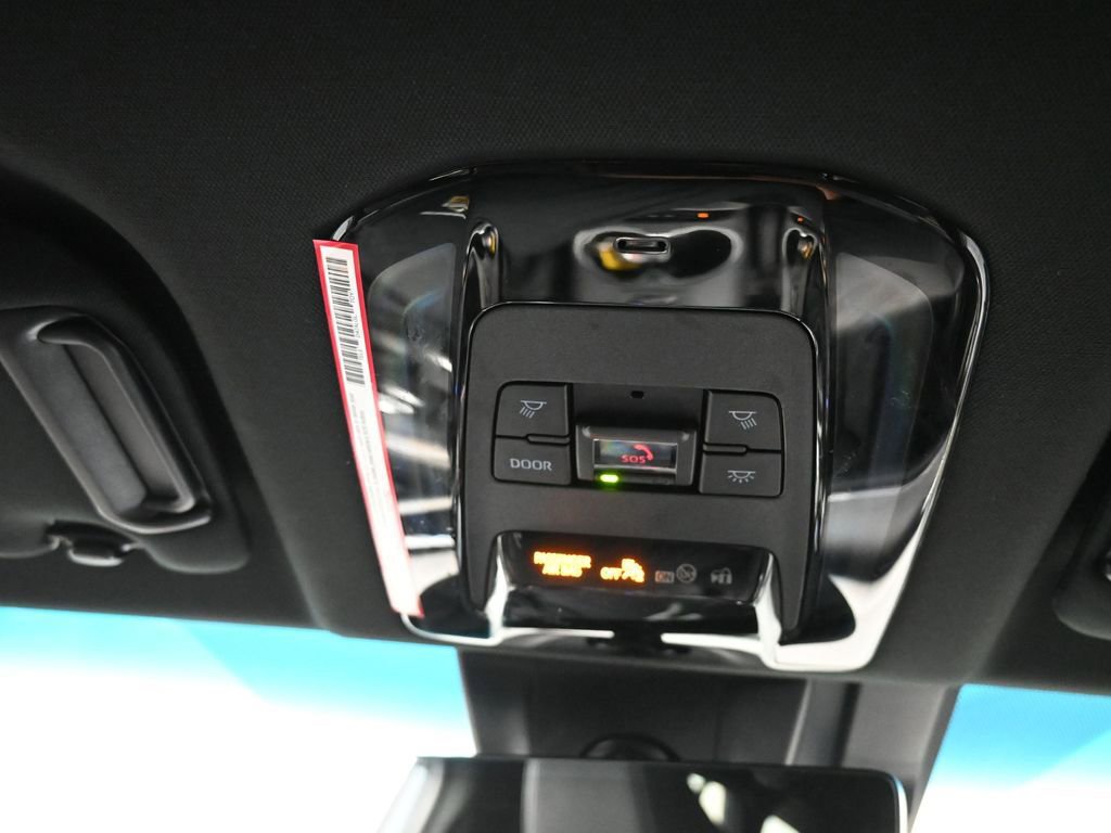 Certified 2024 Toyota Venza Limited image 16