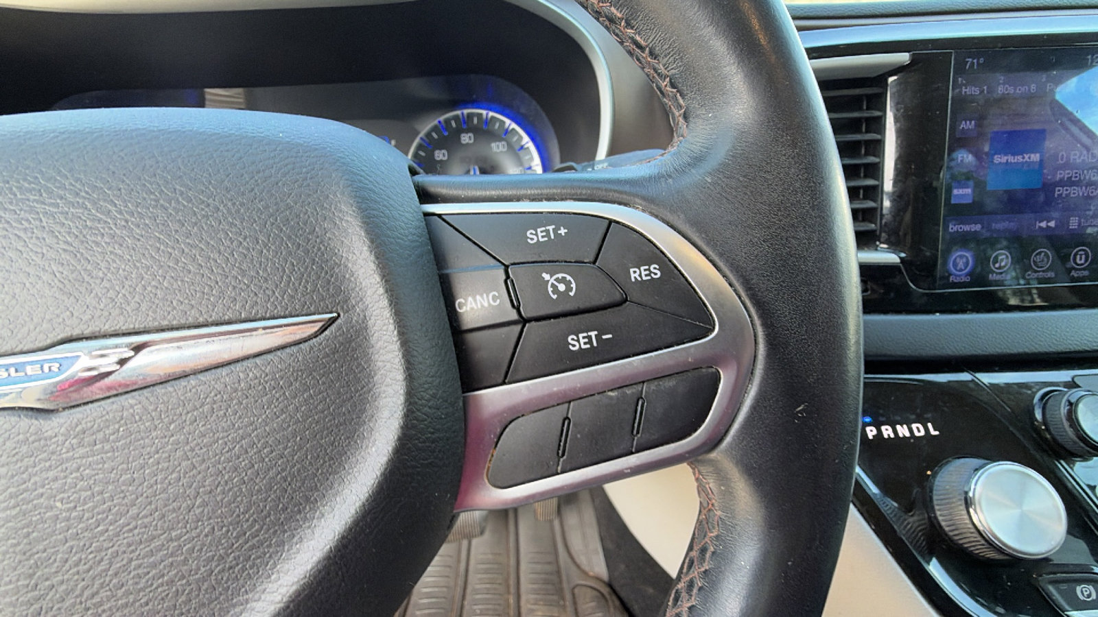 Used 2017 Chrysler Pacifica Touring-L image 23