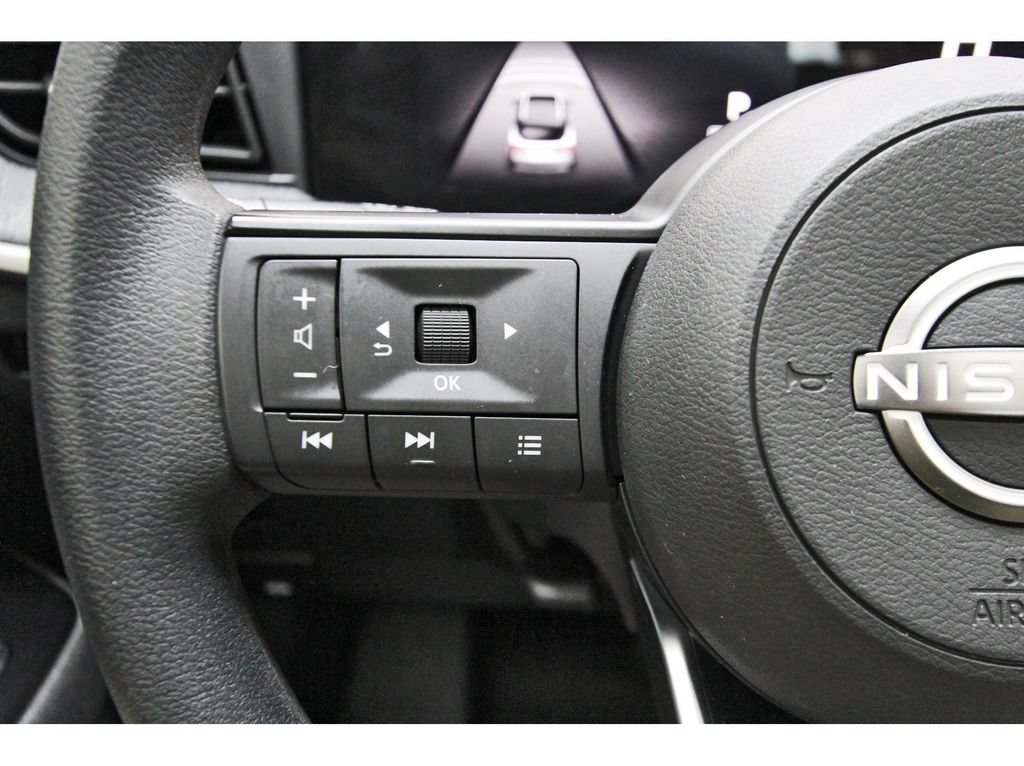 Used 2026 Nissan Kicks SV w/ SV Premium Package FWD image 18