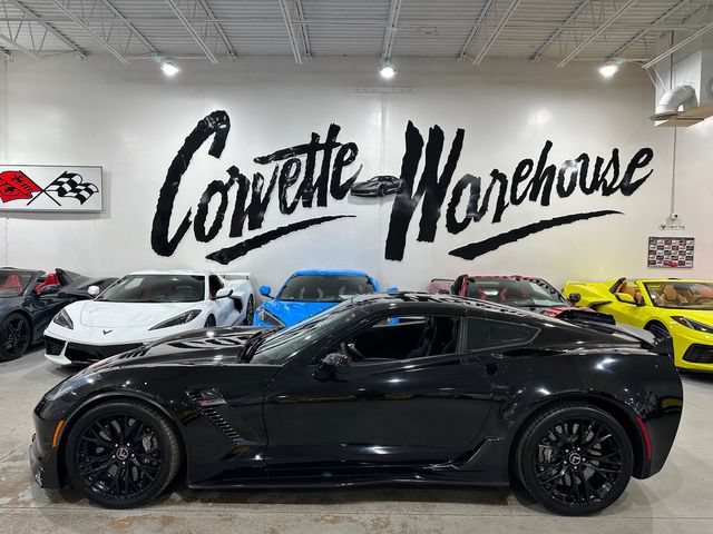 Used 2015 Chevrolet Corvette Z06 w/ 3LZ Preferred Equipment Group RWD image 14