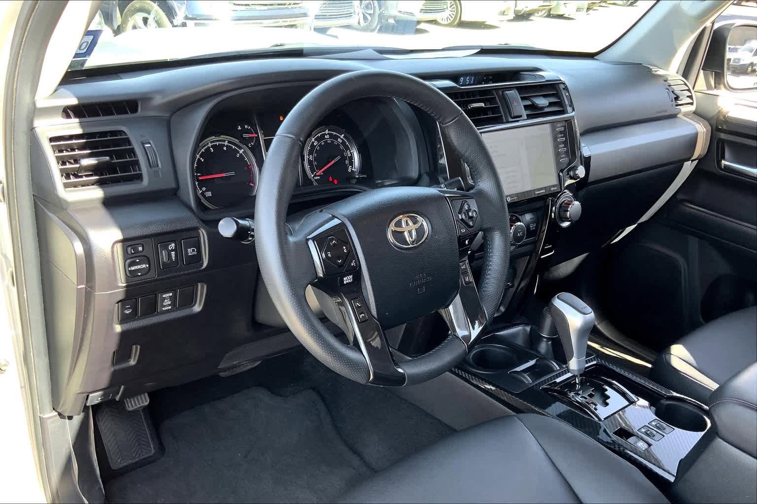 Used 2021 Toyota 4Runner TRD Off-Road Premium AWD/4WD image 18