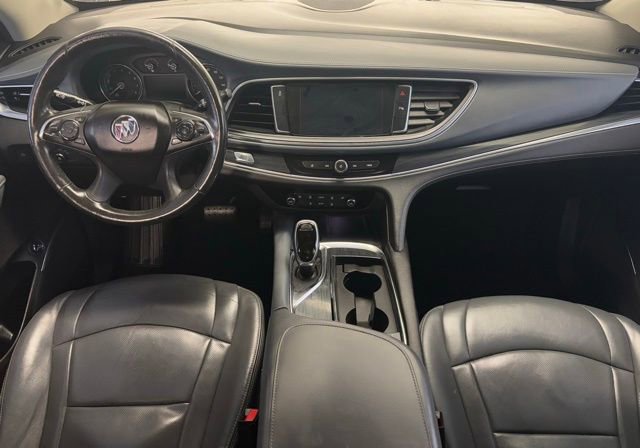 Used 2020 Buick Enclave Essence image 18