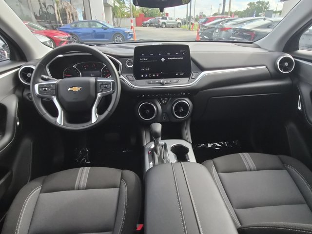 Used 2025 Chevrolet Blazer LT AWD/4WD image 25