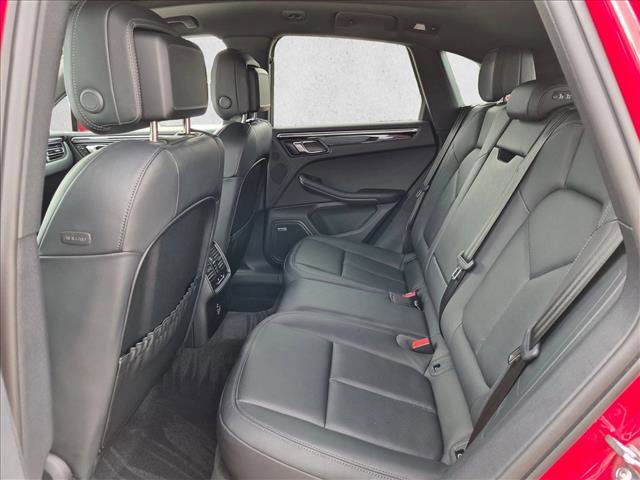 Used 2024 Porsche Macan S AWD/4WD image 17