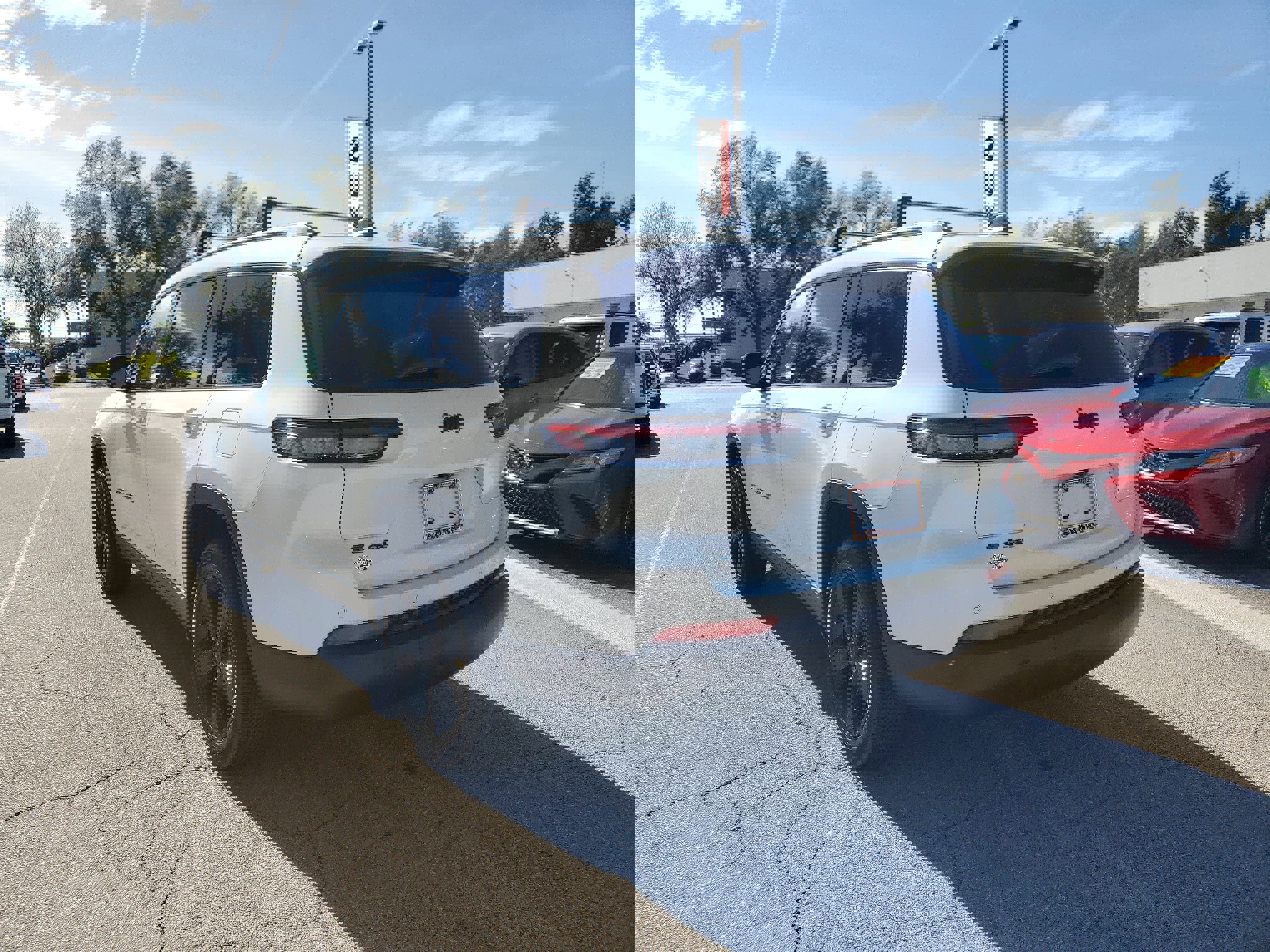 Used 2021 Jeep Grand Cherokee L Laredo image 7