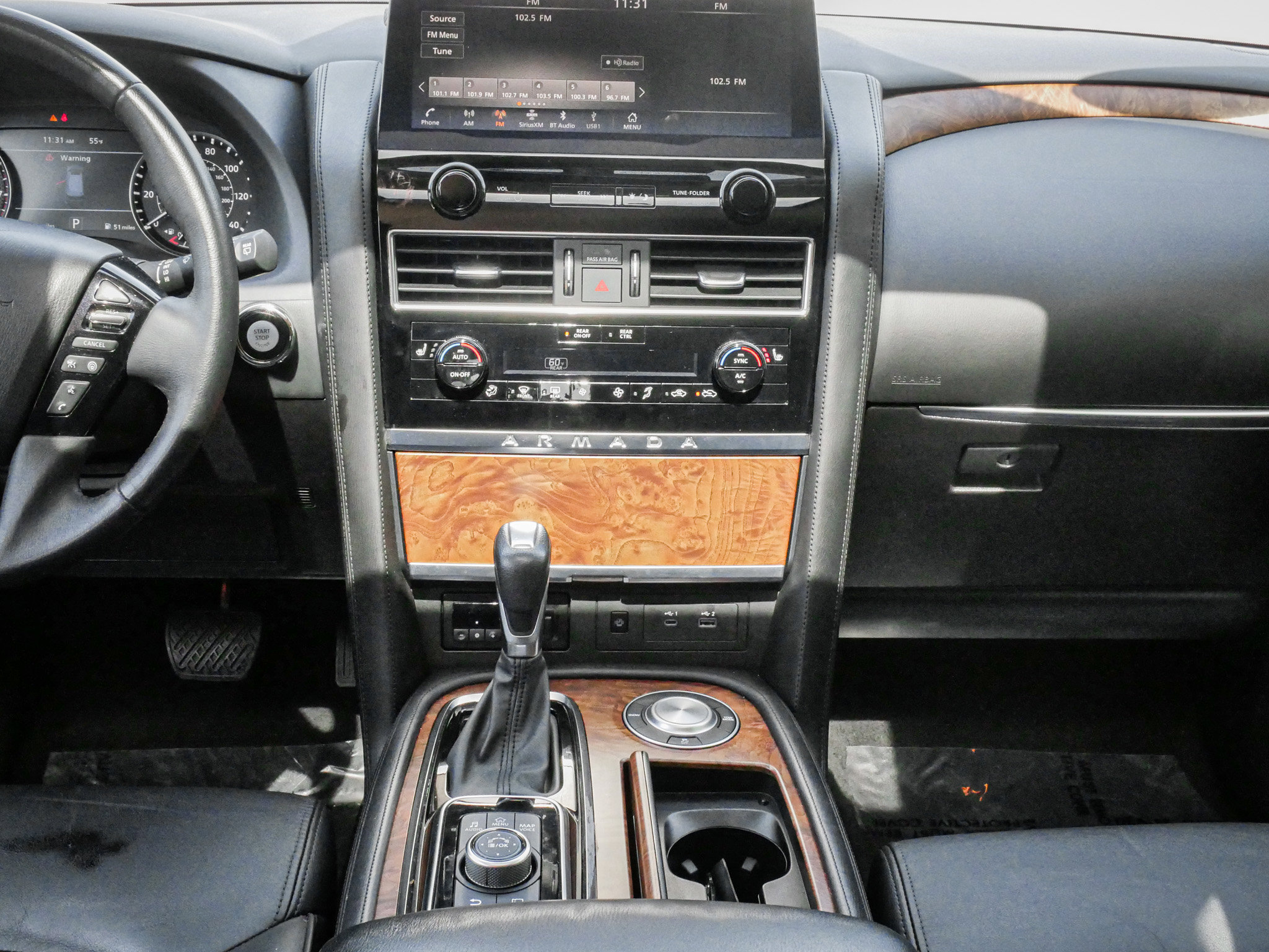 Used 2024 Nissan Armada SL w/ Captain's Chairs Package image 30