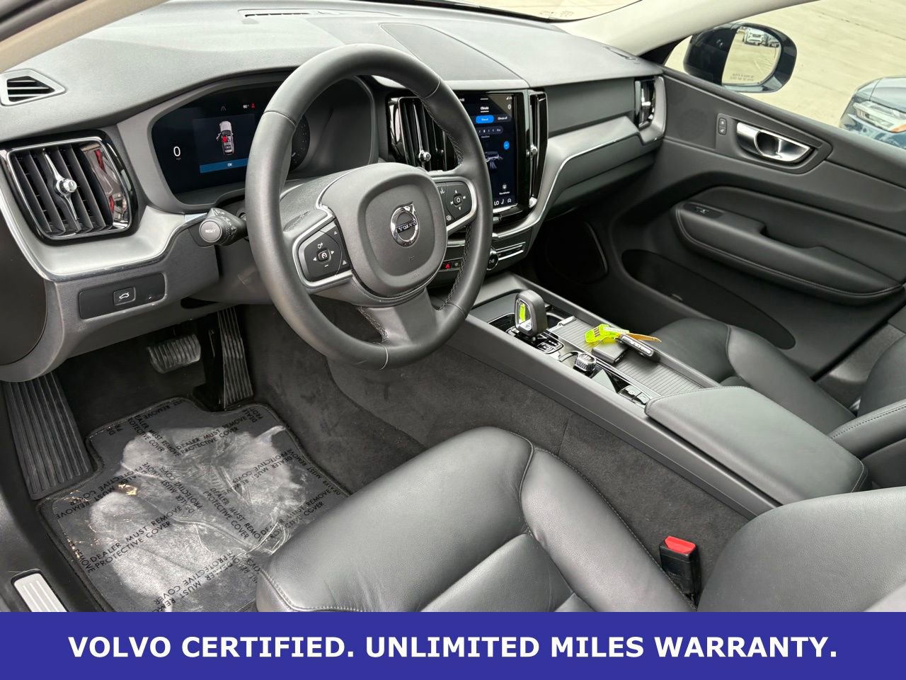 Certified 2025 Volvo XC60 B5 Core AWD/4WD image 16