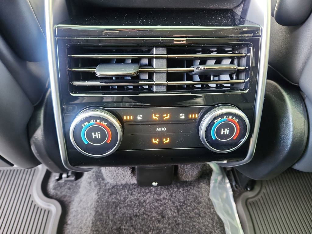 New 2026 Land Rover Range Rover SE image 26