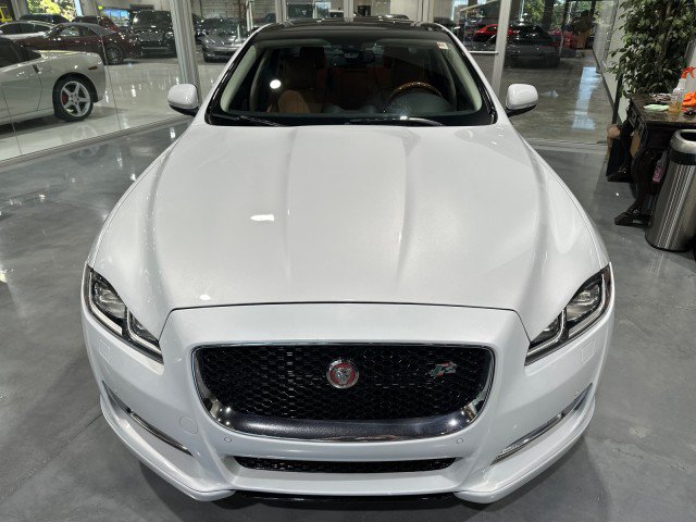 Used 2016 Jaguar XJ R-Sport RWD image 15
