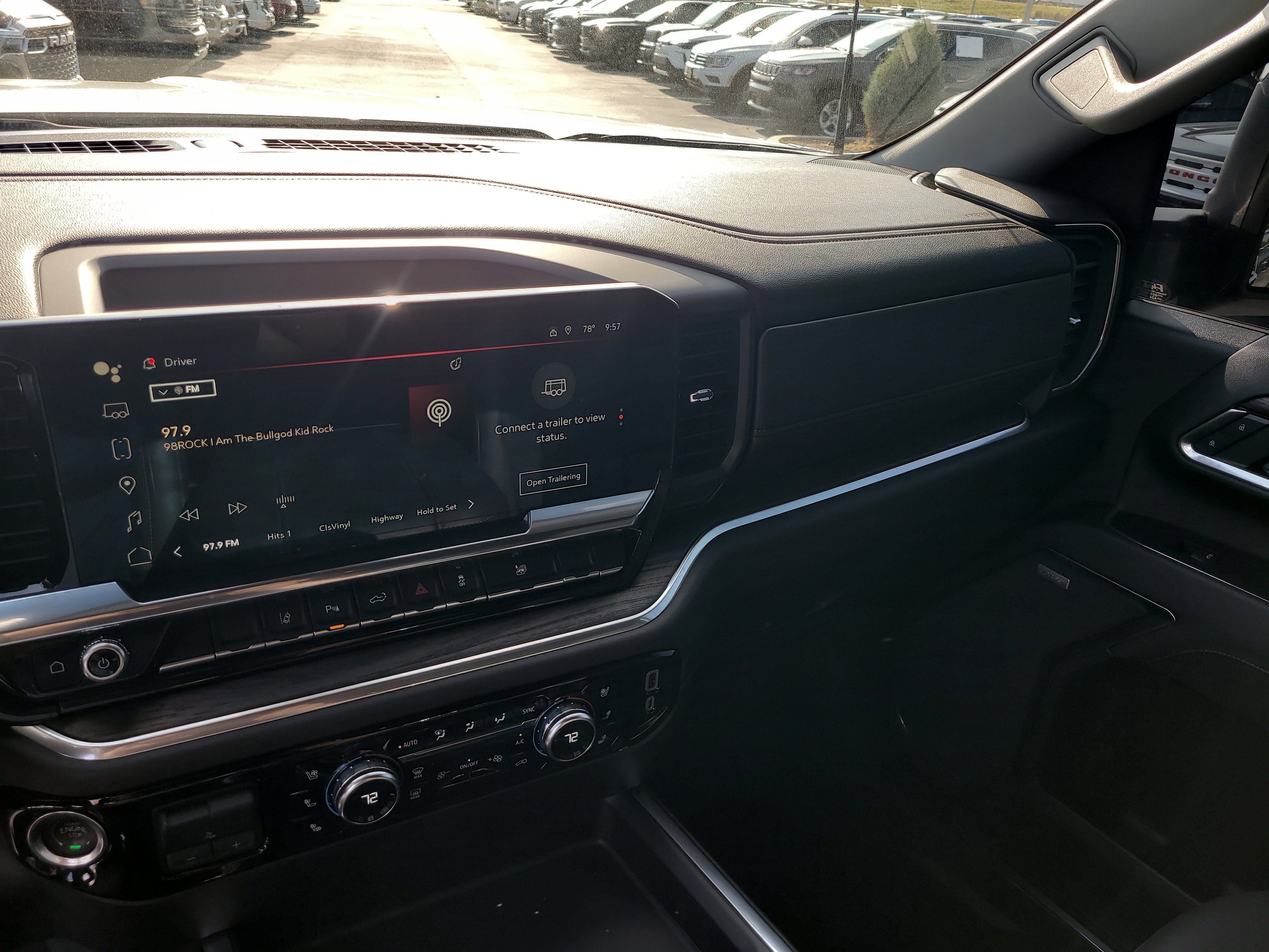 Used 2024 GMC Sierra 2500 SLT w/ SLT Premium Package image 20