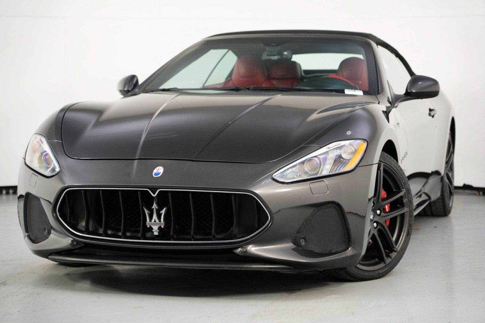Used 2018 Maserati GranTurismo Sport image 3