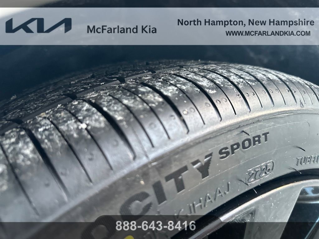 Used 2022 MAZDA MAZDA3 s image 31