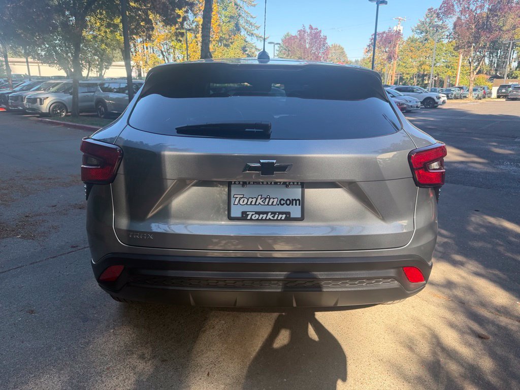 Used 2024 Chevrolet Trax LS FWD image 5