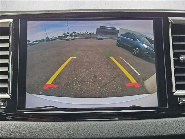 Used 2024 Chrysler Pacifica Touring-L FWD image 17