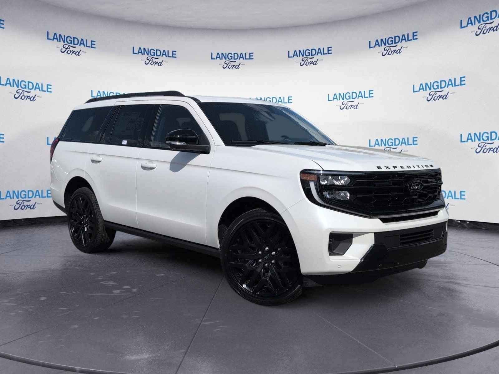 New 2026 Ford Expedition Platinum w/ Stealth Performance Package image 2