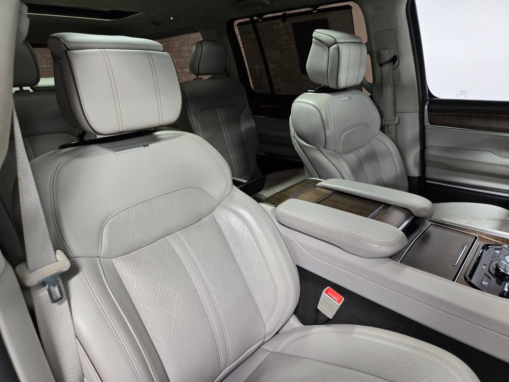 Used 2022 Jeep Grand Wagoneer Series II w/ Premium Group II AWD/4WD image 62