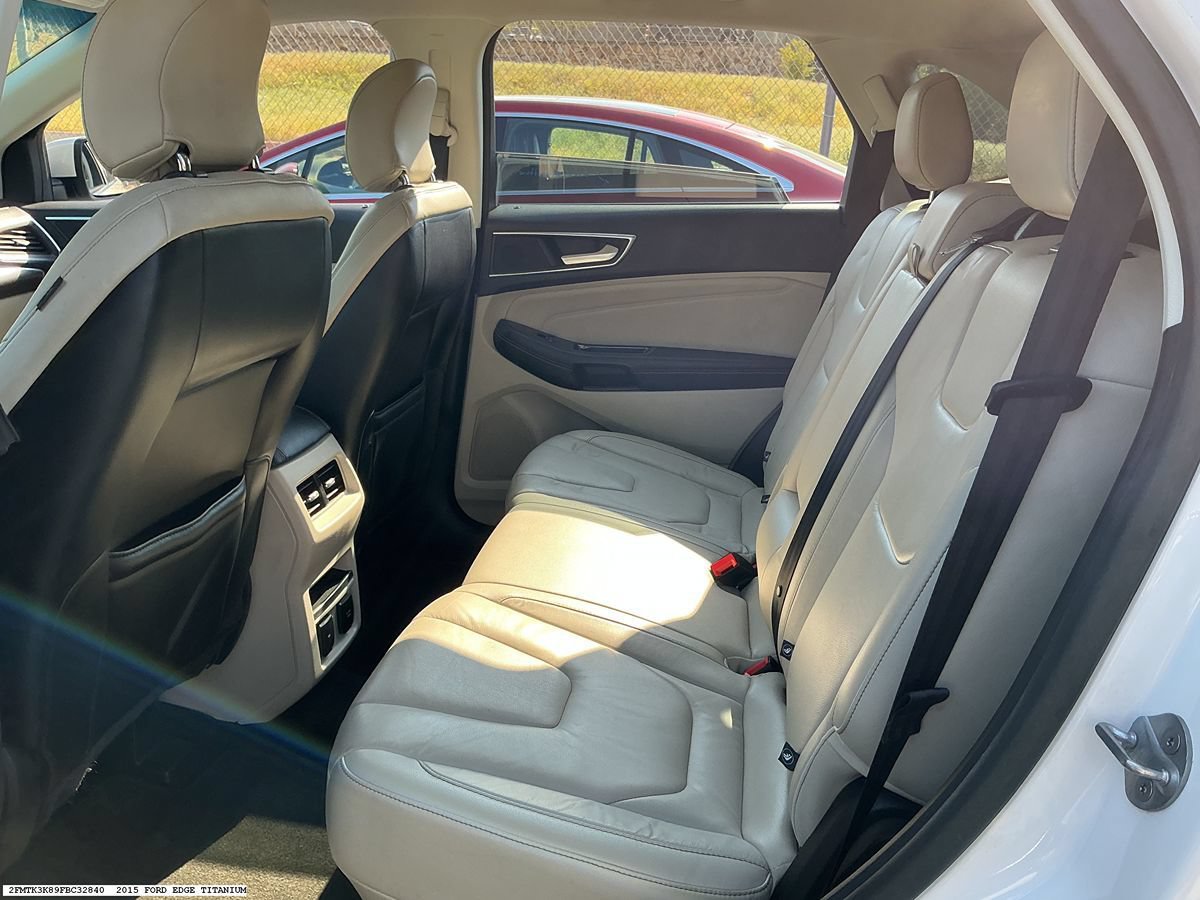 Used 2015 Ford Edge Titanium w/ Technology Package FWD image 9