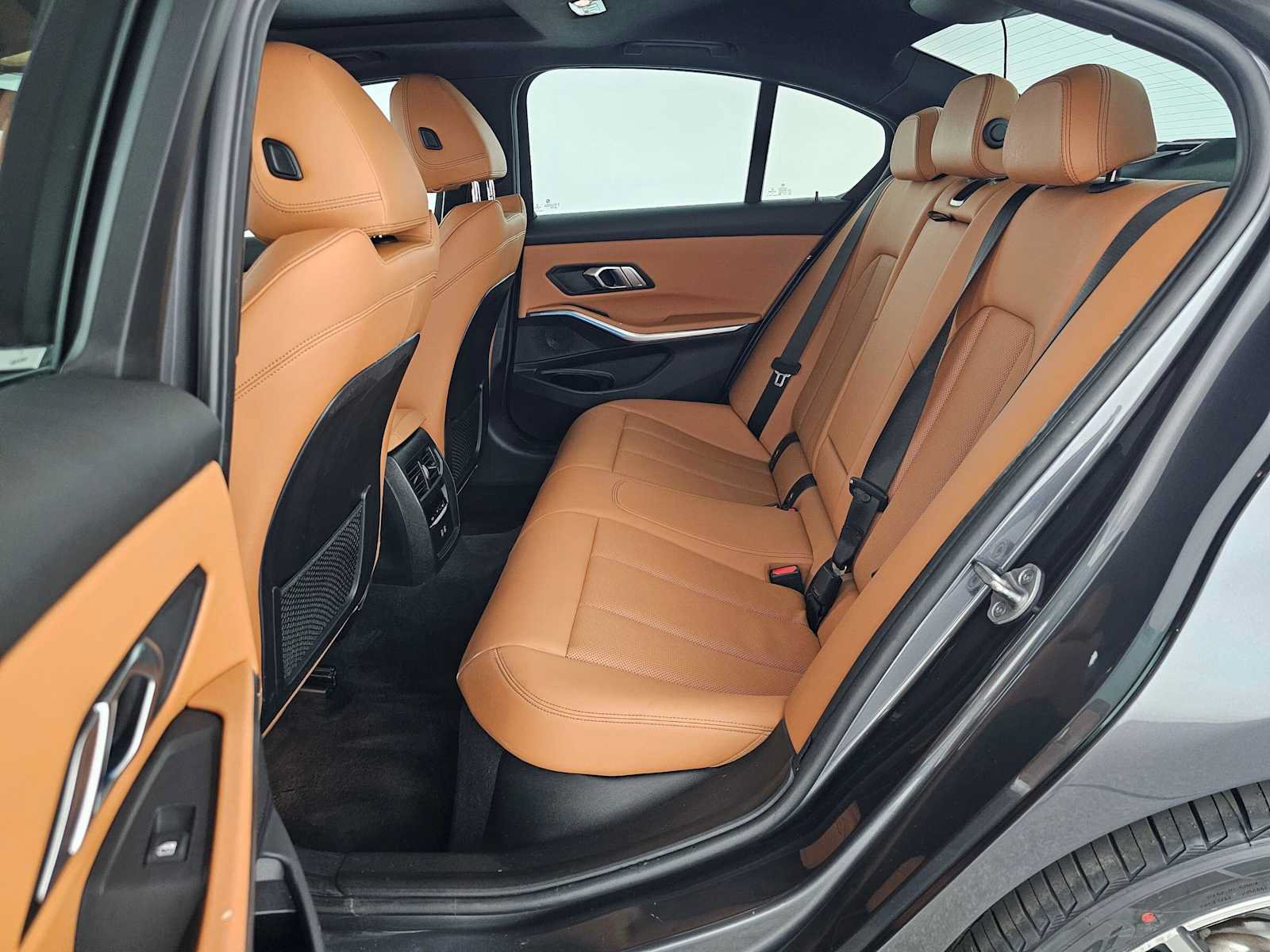 Used 2022 BMW 330e xDrive w/ Driving Assistance Package AWD/4WD image 16
