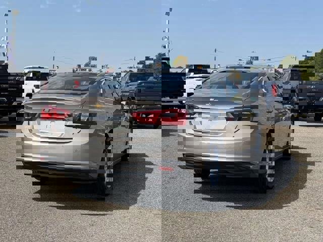 Used 2025 Chevrolet Malibu LT image 5