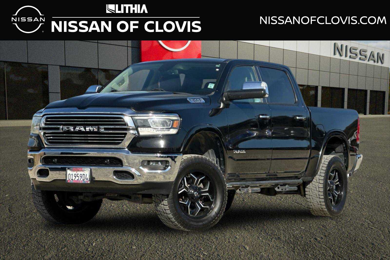 Used 2019 RAM 1500 Laramie AWD/4WD image 1
