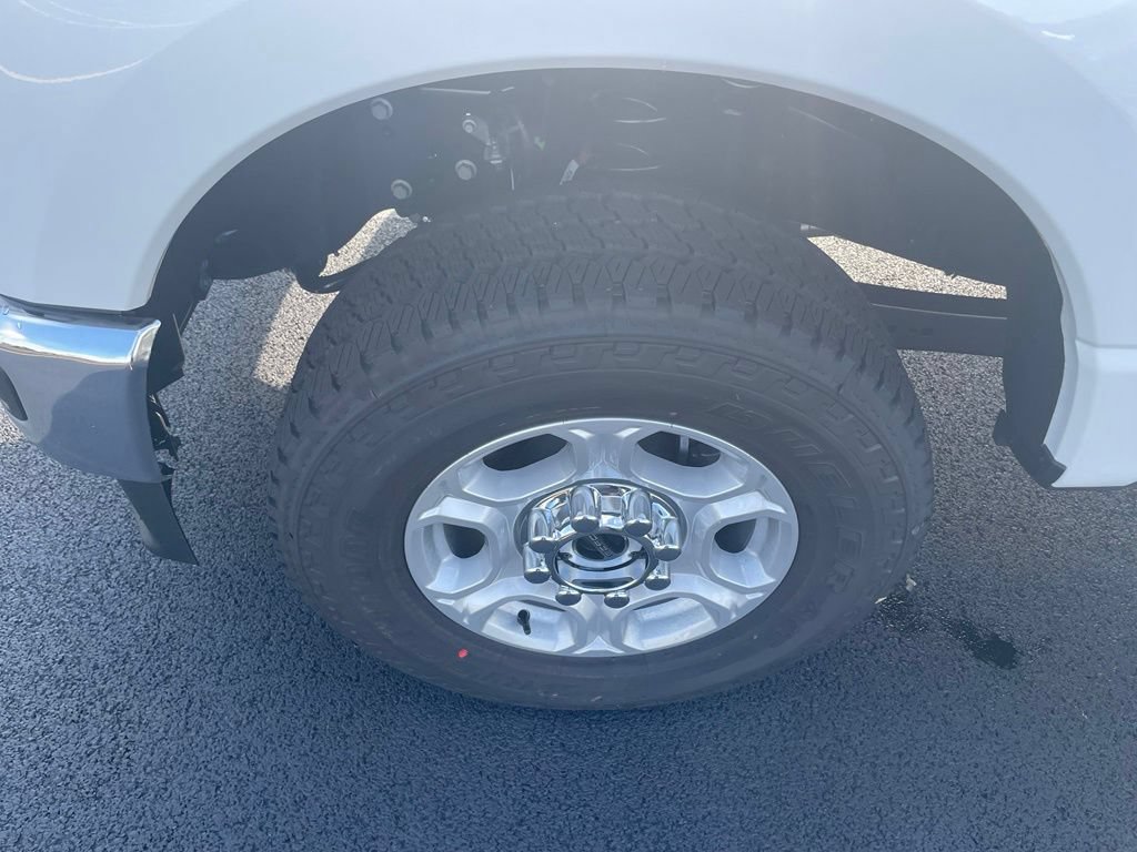 New 2026 Ford F350 XLT AWD/4WD image 9