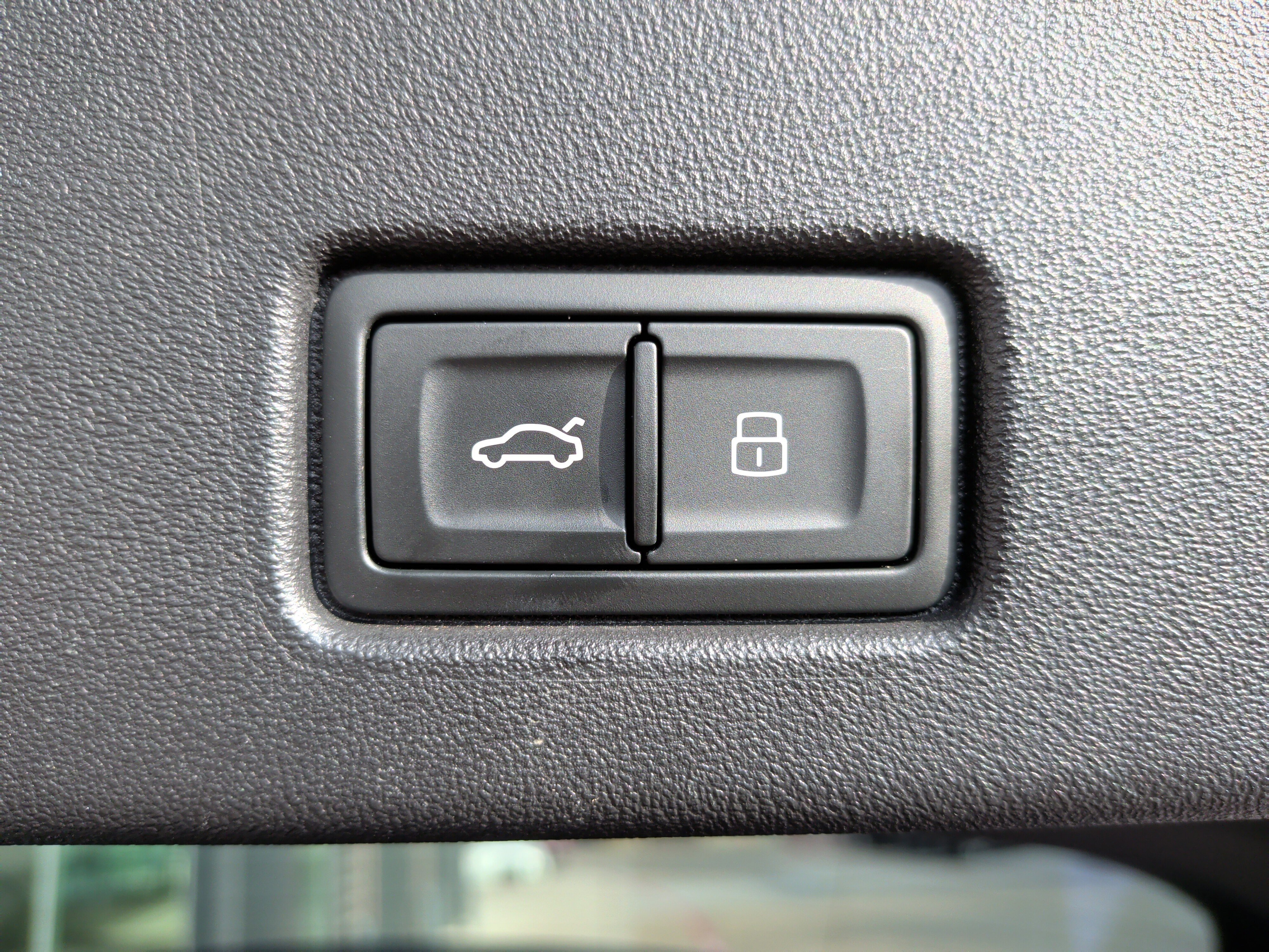 Certified 2023 Audi Q4 e-tron Premium Plus image 41