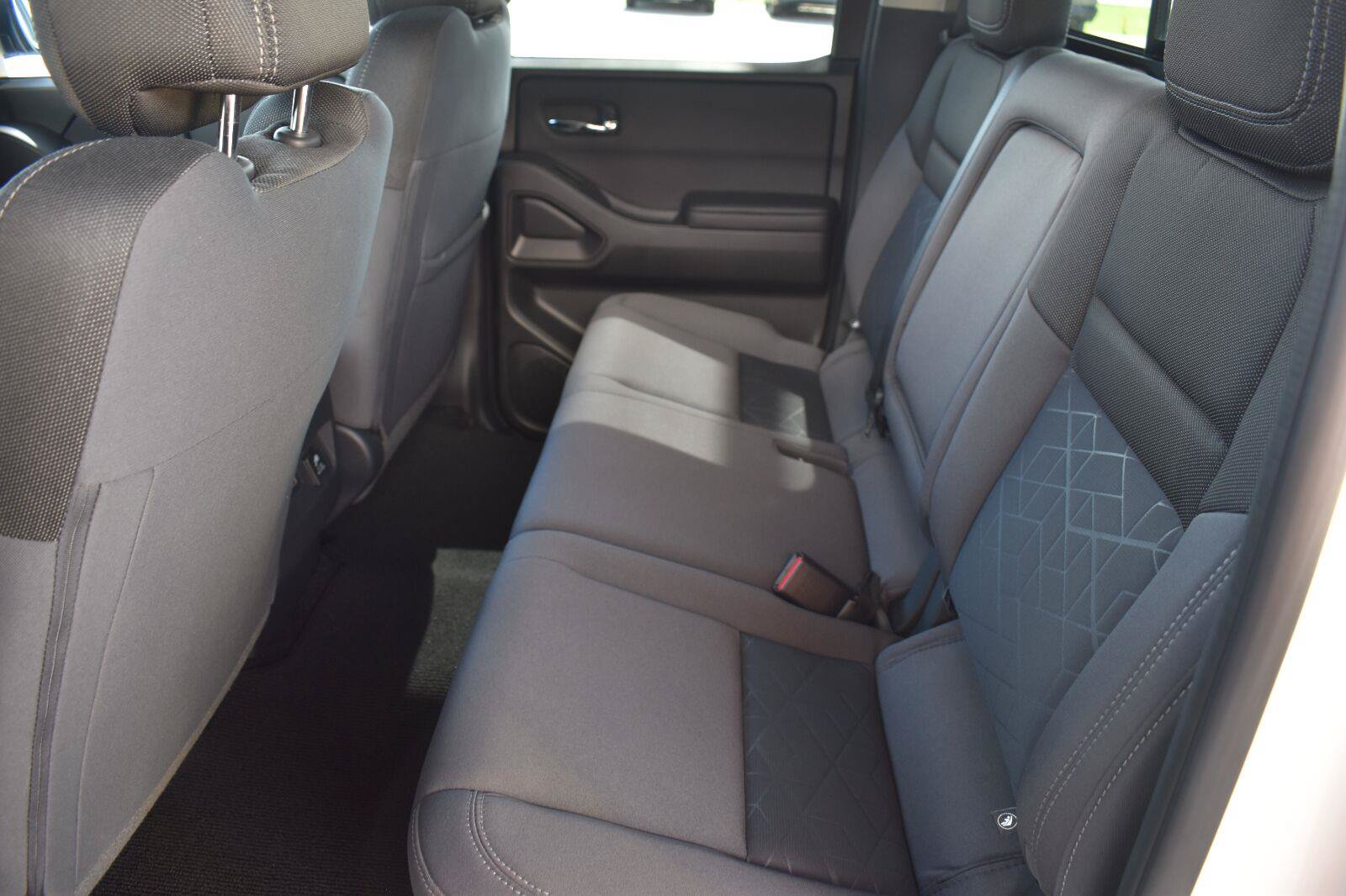 Certified 2025 Nissan Frontier SV w/ SV Convenience Package RWD image 49