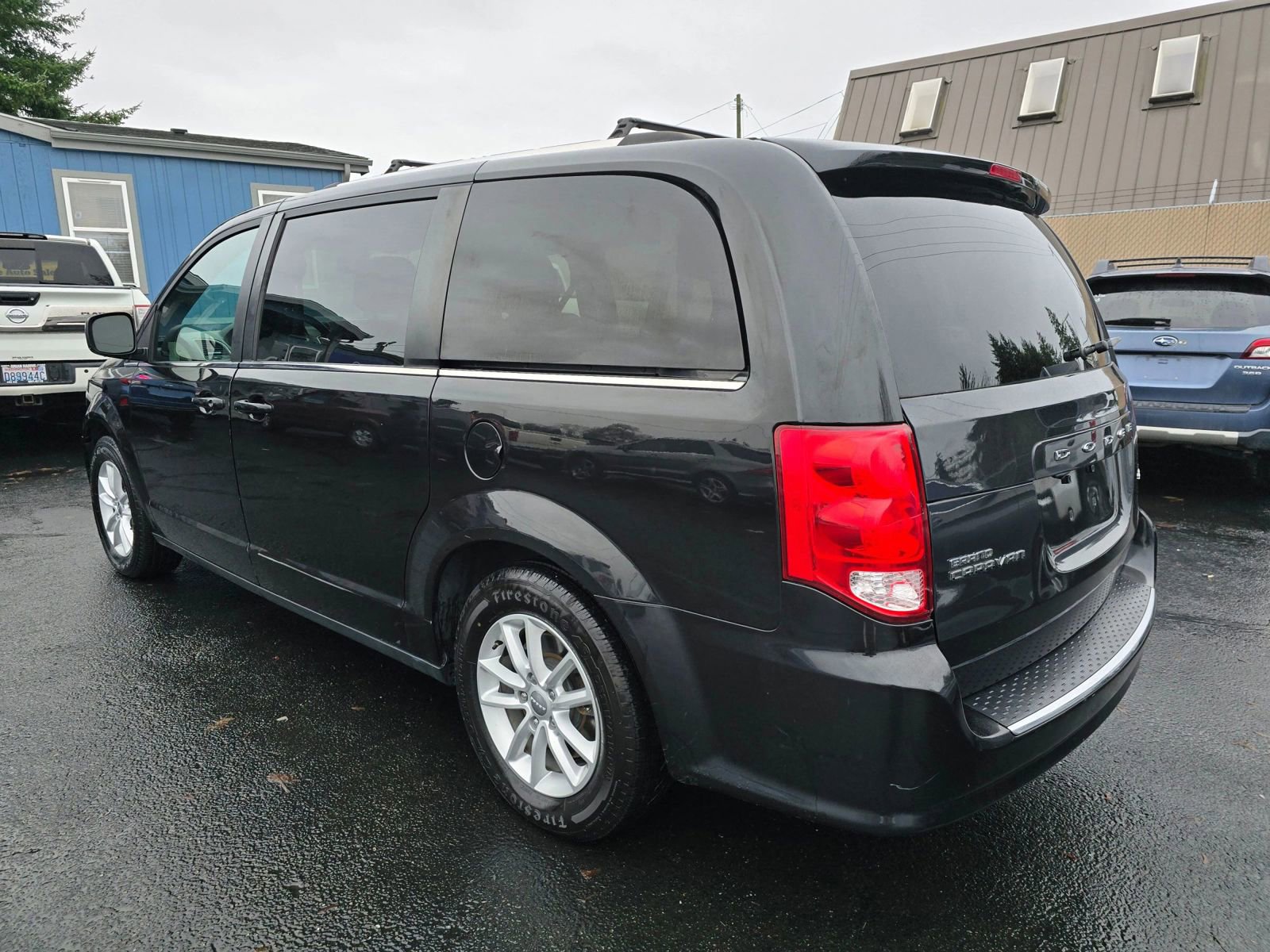 Used 2018 Dodge Grand Caravan SXT FWD image 3