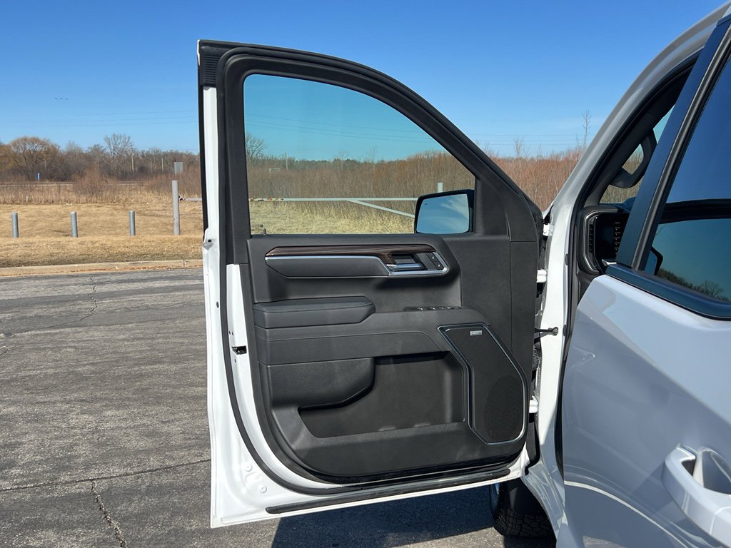 Used 2025 Chevrolet Silverado 1500 RST image 12