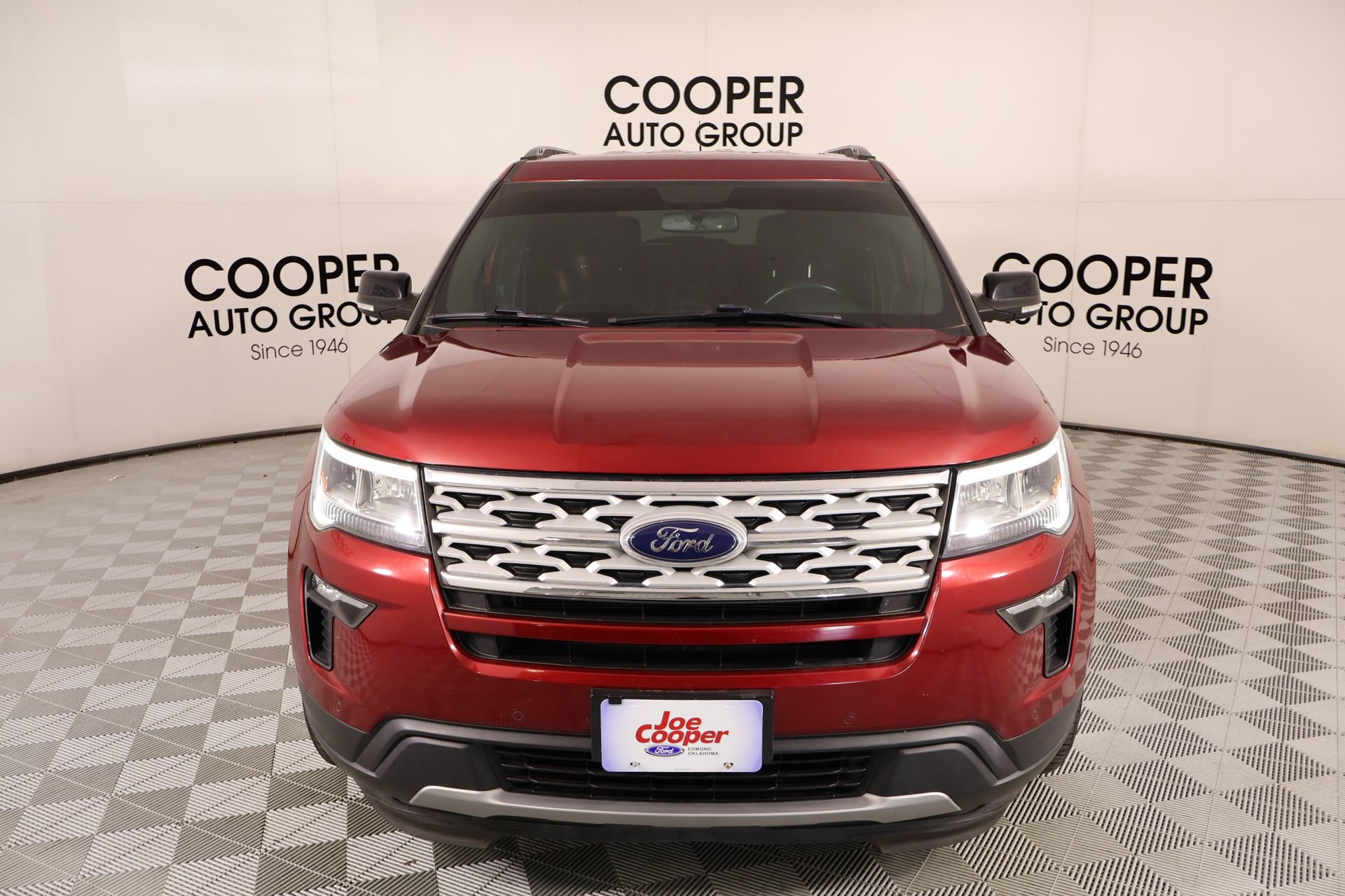 Used 2018 Ford Explorer XLT w/ Equipment Group 202A image 10