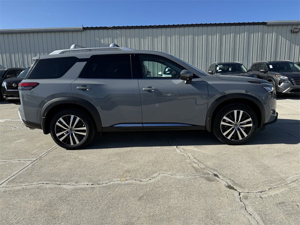 New 2025 Nissan Pathfinder Platinum w/ Cargo Package image 3