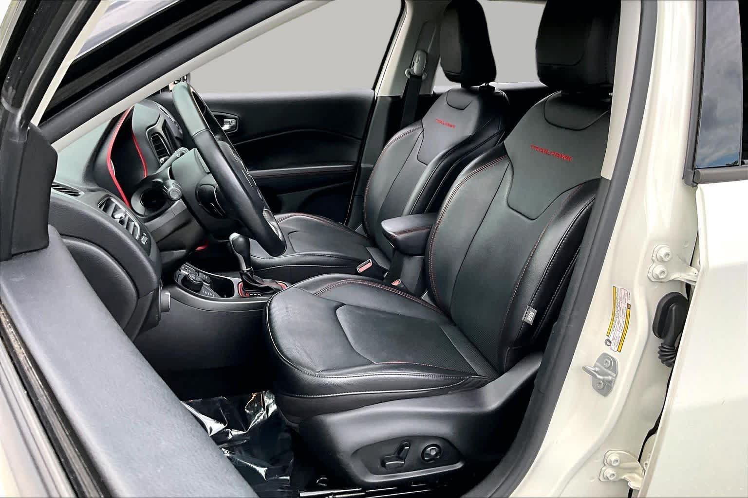 Used 2020 Jeep Compass Trailhawk w/ Leather Interior Group AWD/4WD image 8