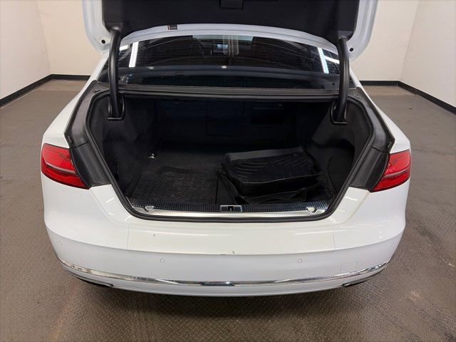 Used 2015 Audi A8 4.0T w/ Luxury Package image 12