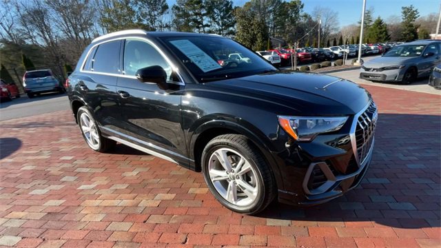 Used 2020 Audi Q3 2.0T Premium w/ Convenience Package image 3