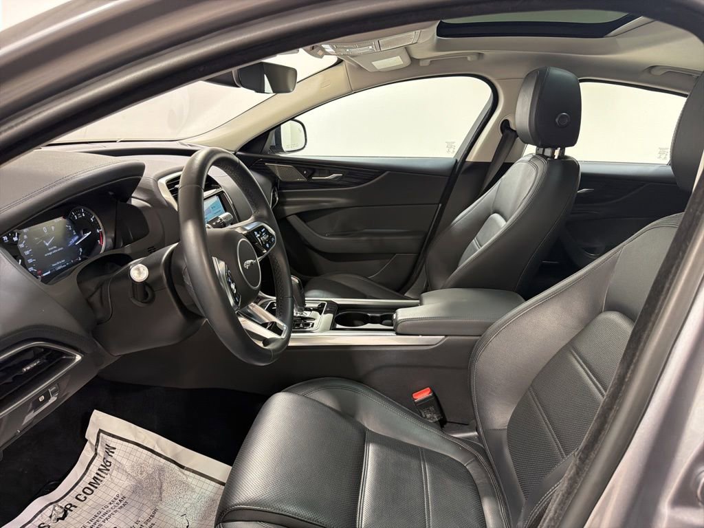Used 2020 Jaguar XE S AWD/4WD image 11
