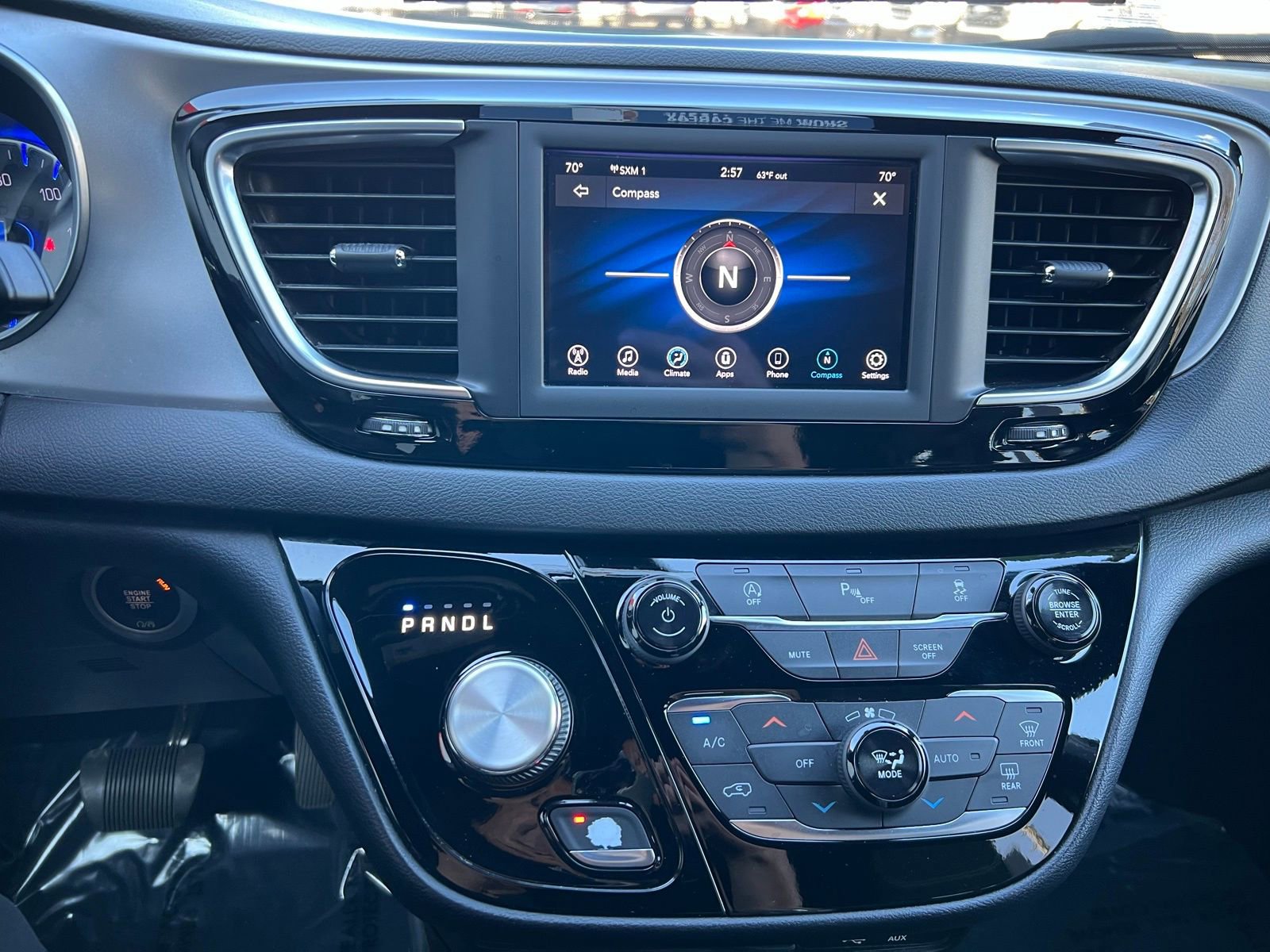 Used 2019 Chrysler Pacifica Touring Plus w/ S Appearance Package image 33