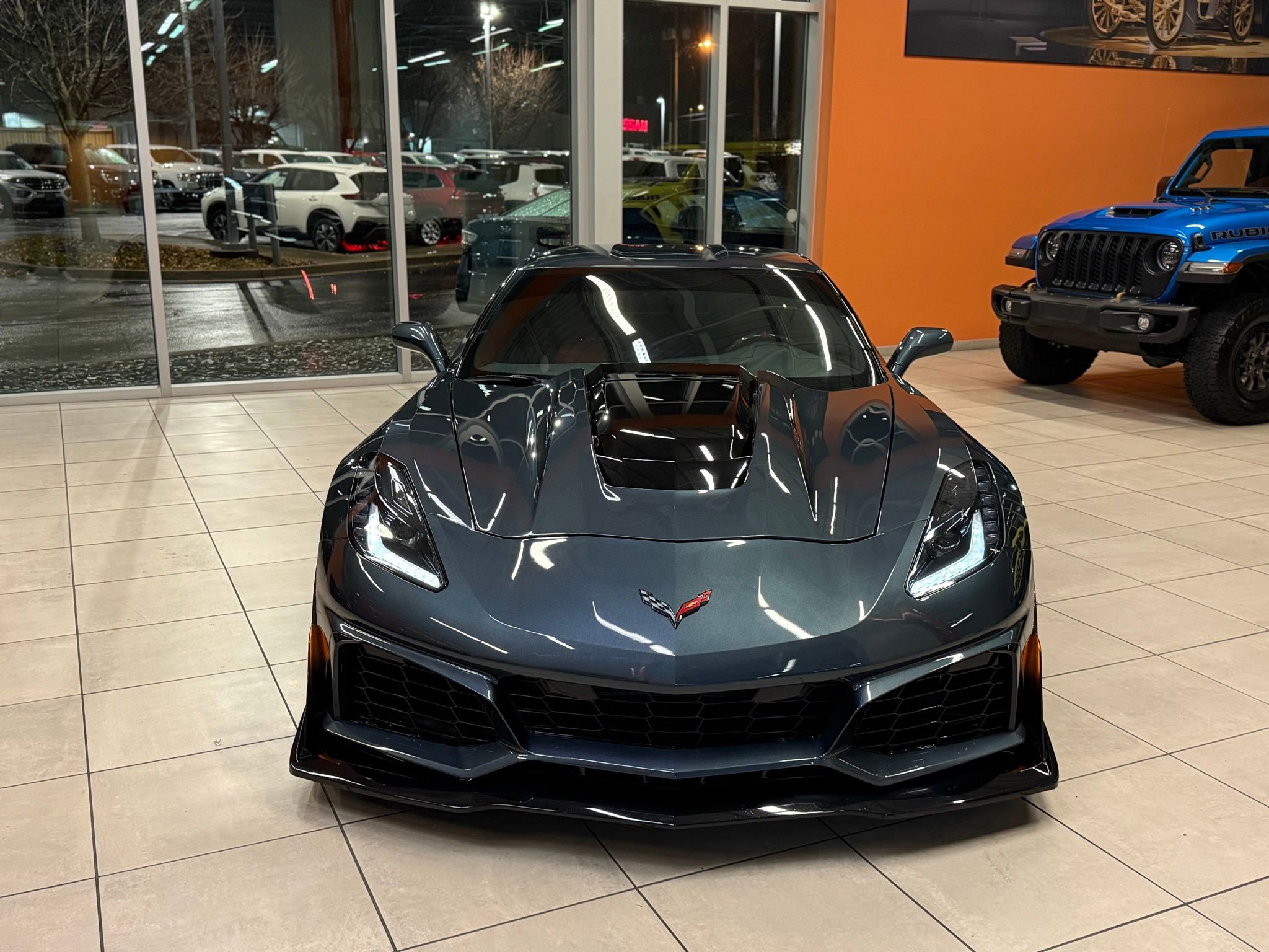 Used 2019 Chevrolet Corvette Stingray Coupe w/ Carbon Flash Badge Package image 7
